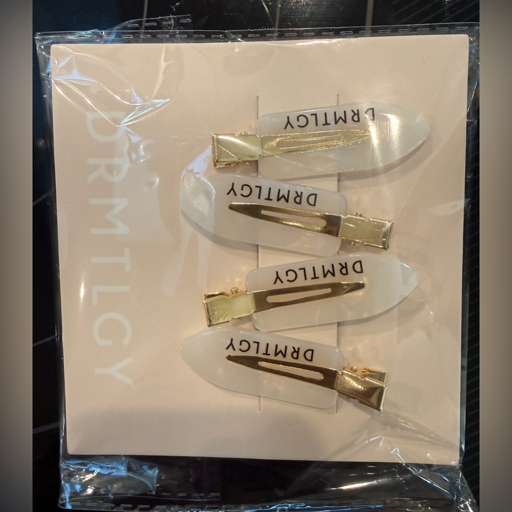 DRMTLGY hair clips